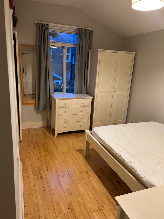 Amazing Clapham Junction Double Room! Main Photo