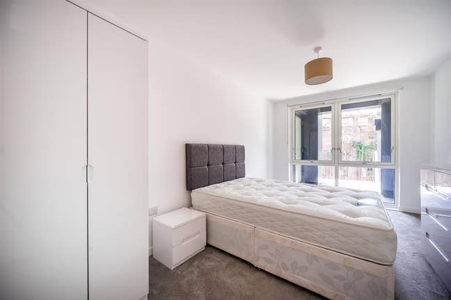 Luxurious Two Bedroom Apartment  Main Photo