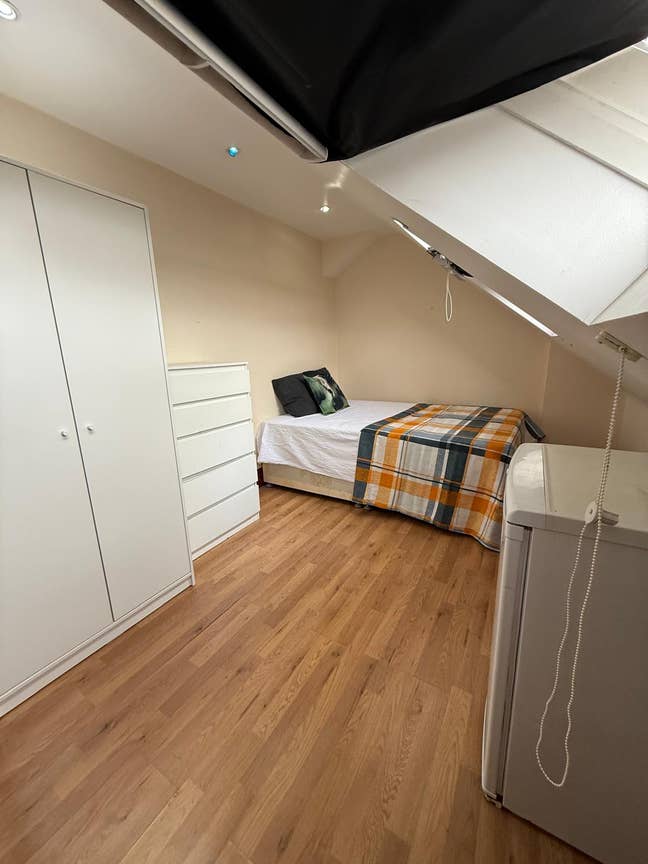 🛏️ Single Room to Let in - Kilburn Main Photo
