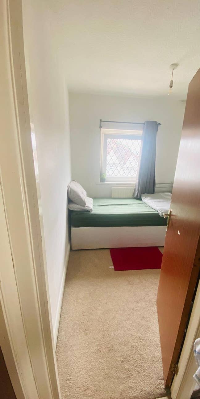 Single Bedroom - All Bills Included Main Photo