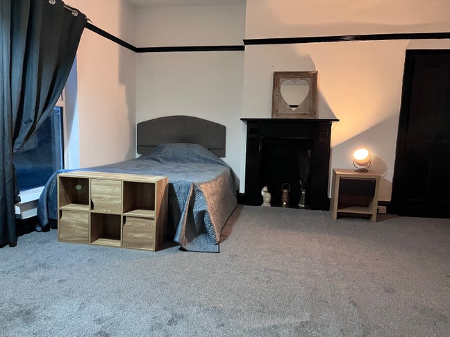 Huge Double Room, 5 mins to Town Centre Main Photo