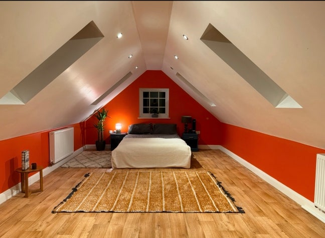 Beautiful private room, in stunning location Main Photo