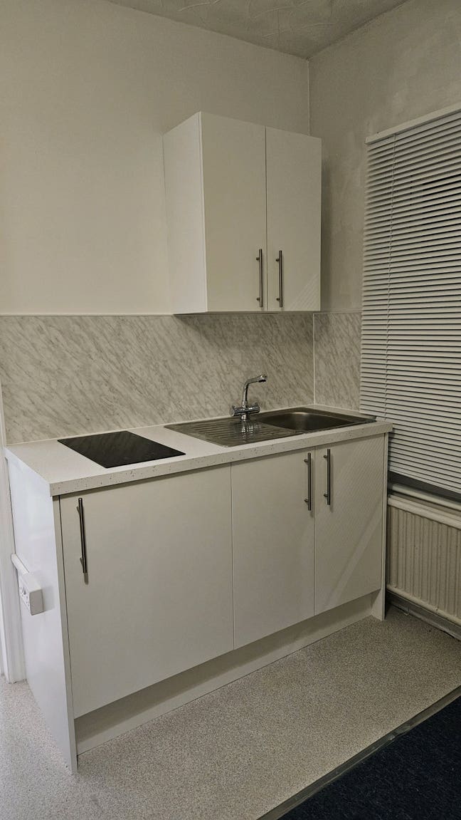 City centre studio flat - walk everywhere Main Photo