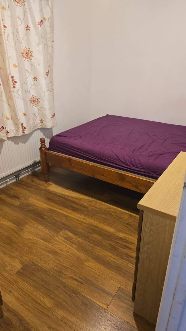 Ground floor ensuit Main Photo