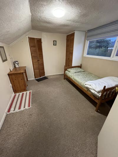 Pleasant double room in conveniently located house Main Photo