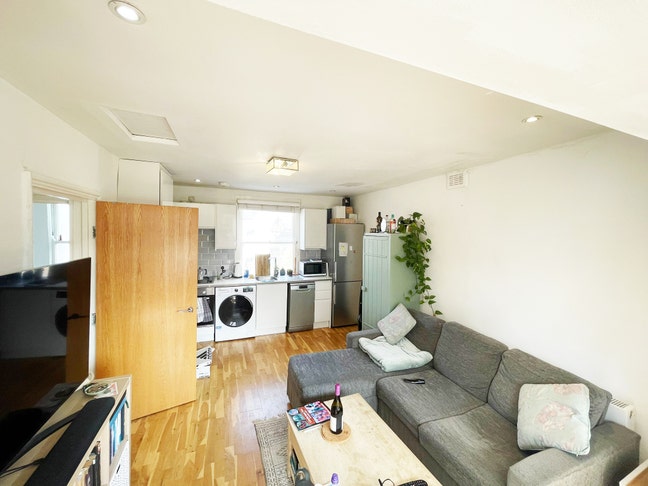 A stunnign 2 bedroom flat in Arsenal, N5 Main Photo