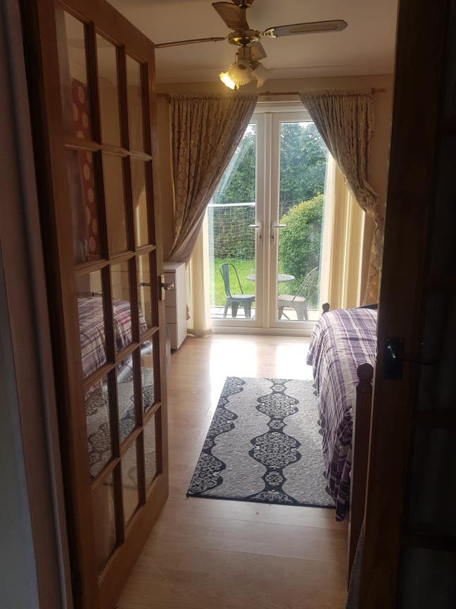 Nice and furnished room available to rent  Main Photo