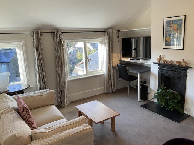 West Hampstead - lovely self contained flat Main Photo