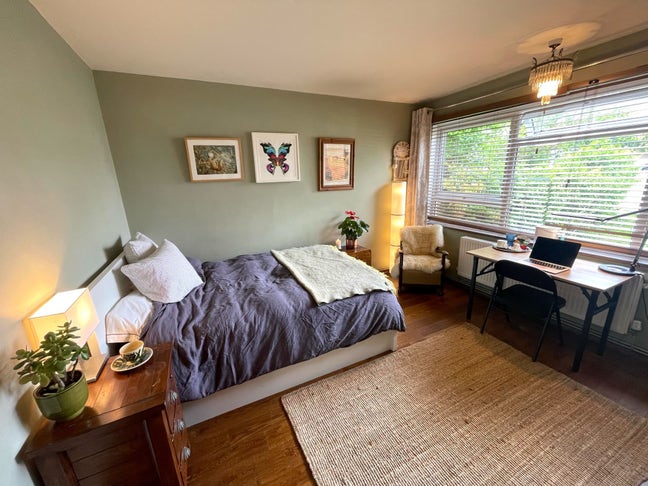 Luxury Db Rm & Workspace S/L rent Main Photo