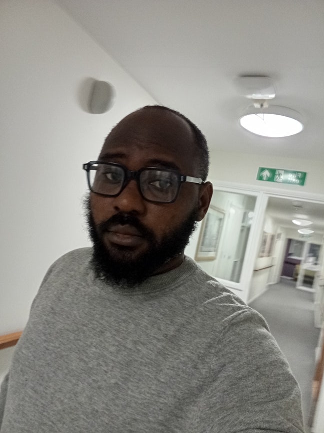 34 year old Male seeks a single or double room Main Photo