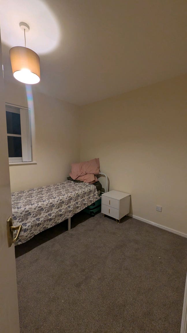 Single Bedroom Main Photo