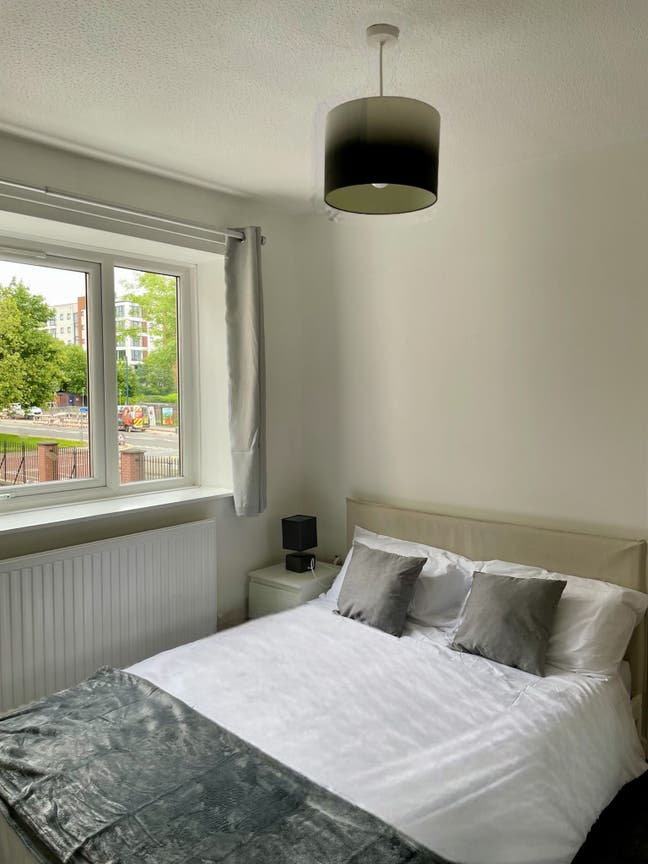 🔥 Stunning Double Room | Salford  Main Photo