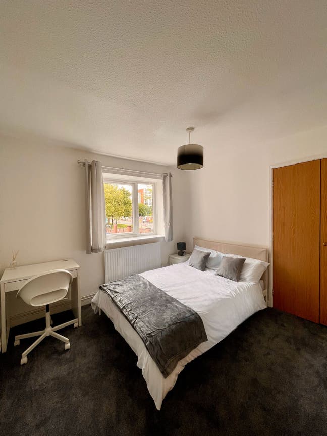 🔥 Stunning Double Room | Salford  Main Photo