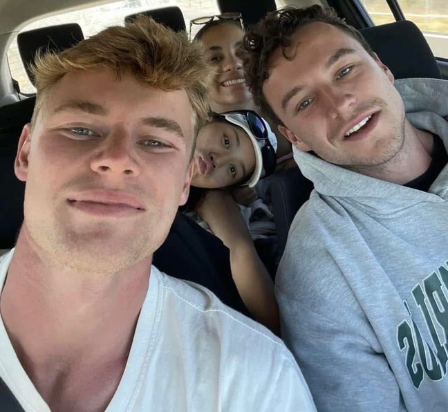 Looking for social house share with outdoor area Main Photo