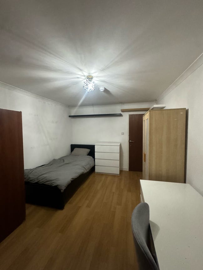 Cosy Room Avaliable- Bills Included! Main Photo