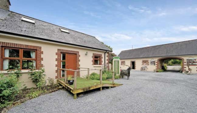 Country Cottage  Main Photo