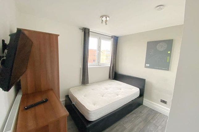 Stunning Double Rooms in Prime Earlsfield Main Photo