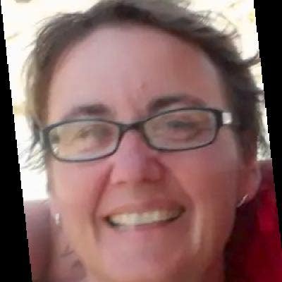 57 year old Female seeks a single or double room Main Photo