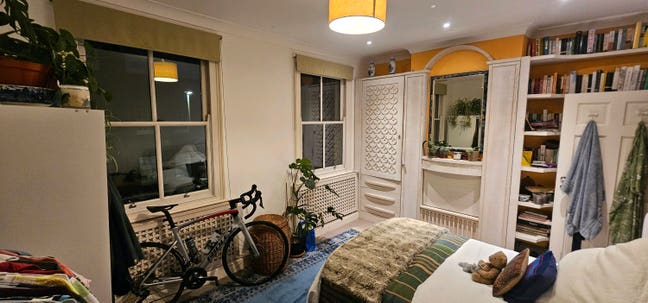 Spacious Double Room with En-Suite – Battersea  Main Photo