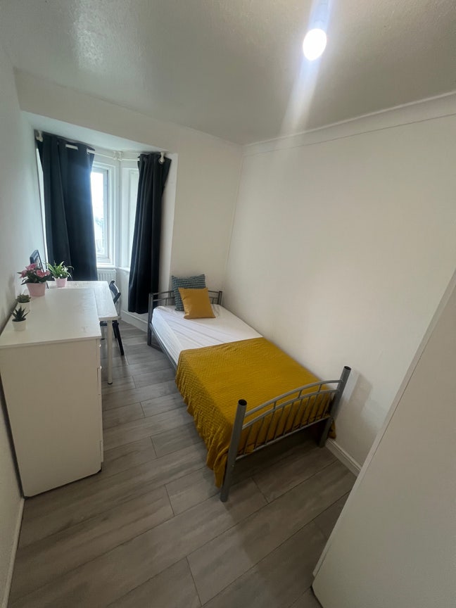 Wembley Park- Cheap Single Available Now Main Photo