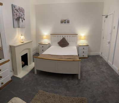 Stunning double bedroom near city centre Main Photo