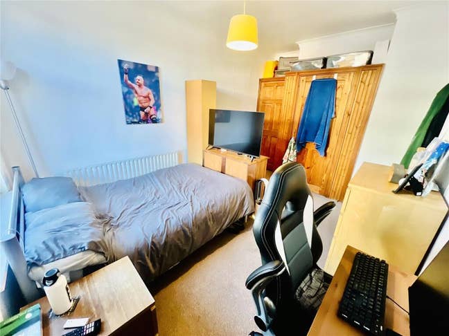 Double Room Available Now  Main Photo