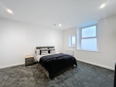 High-Quality HMO Living-Sheffield Rd. Main Photo
