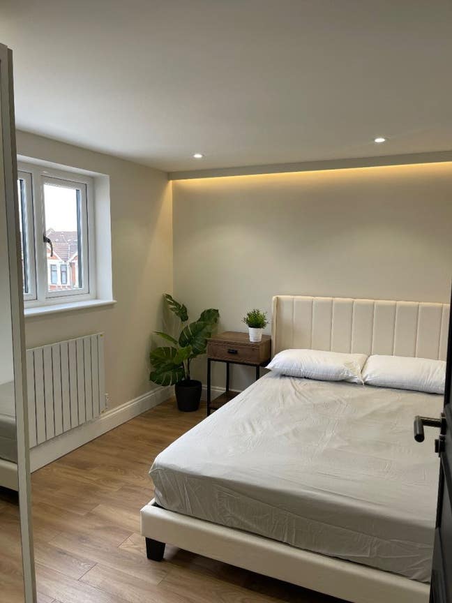 🌸 Beautiful Room in Family Home– IG3 For Females  Main Photo