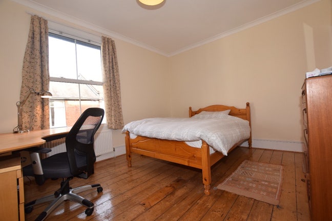 Large Double room Main Photo