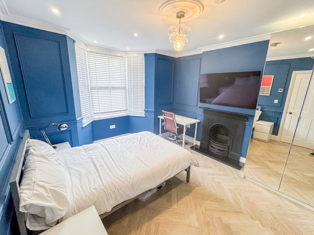 ⭐️Stunning Room with Own Bathroom in East Croydon⭐ Main Photo