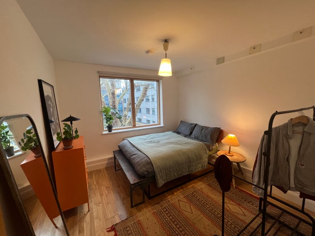 Large Double Room in Hoxton  Main Photo