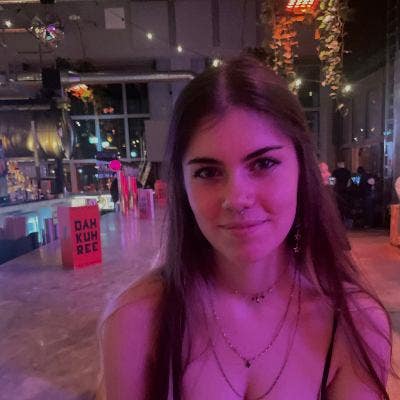 Looking for a room or someone/people to buddy up Main Photo