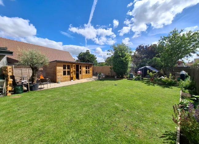 Beautiful 3-Bedroom Semi-Detached Countryside Home Main Photo