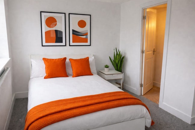 🏠 Double En-suite Room | &pound;675 all bills inc 🏡 Main Photo