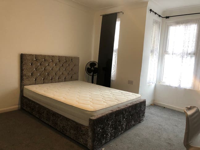 1 bedroom Flat available  Main Photo