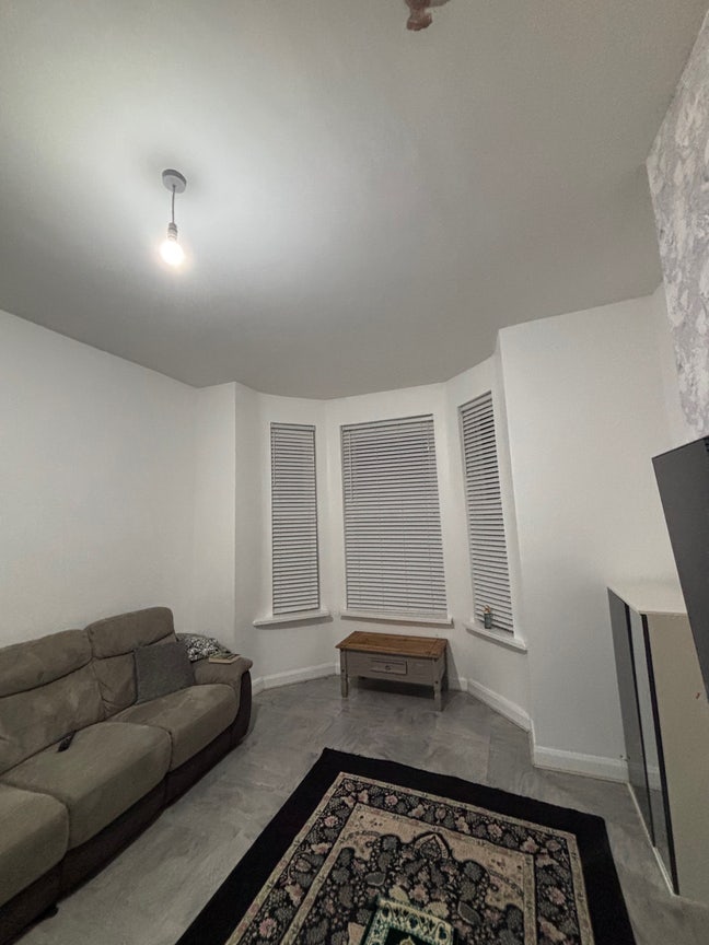 2 Bedrooms Available LadyBarn Manchester Main Photo