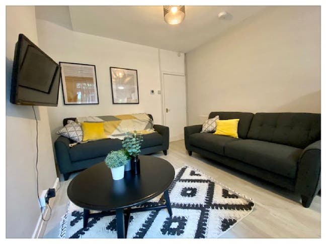 Room to rent from Jan  Main Photo