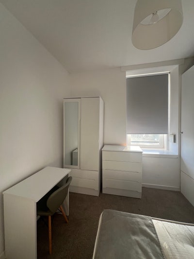 Double bed to rent  Main Photo
