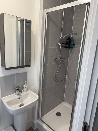 Double room to rent Main Photo