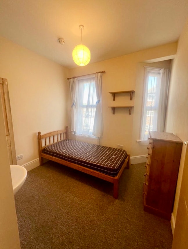 Great value room *Central location* Main Photo