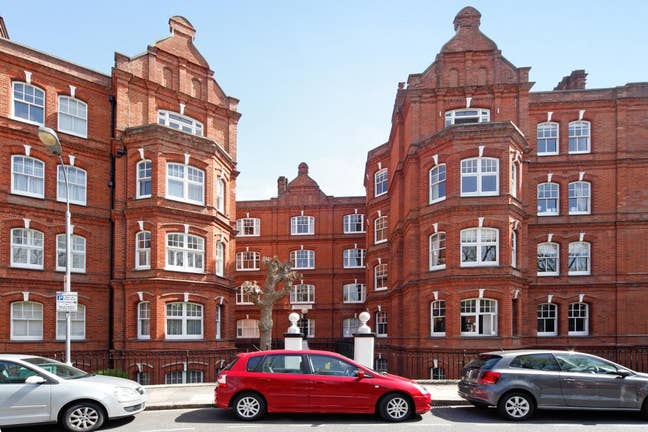 Two Double Rooms Available – Queen’s Club Gardens Main Photo