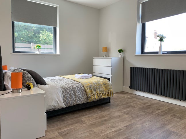 Modern En-Suite Double Room in Modern Flat Share  Main Photo