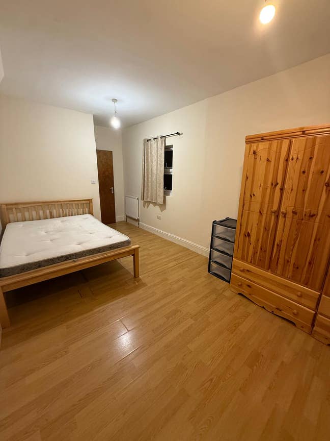 Rooms available for rent  Main Photo