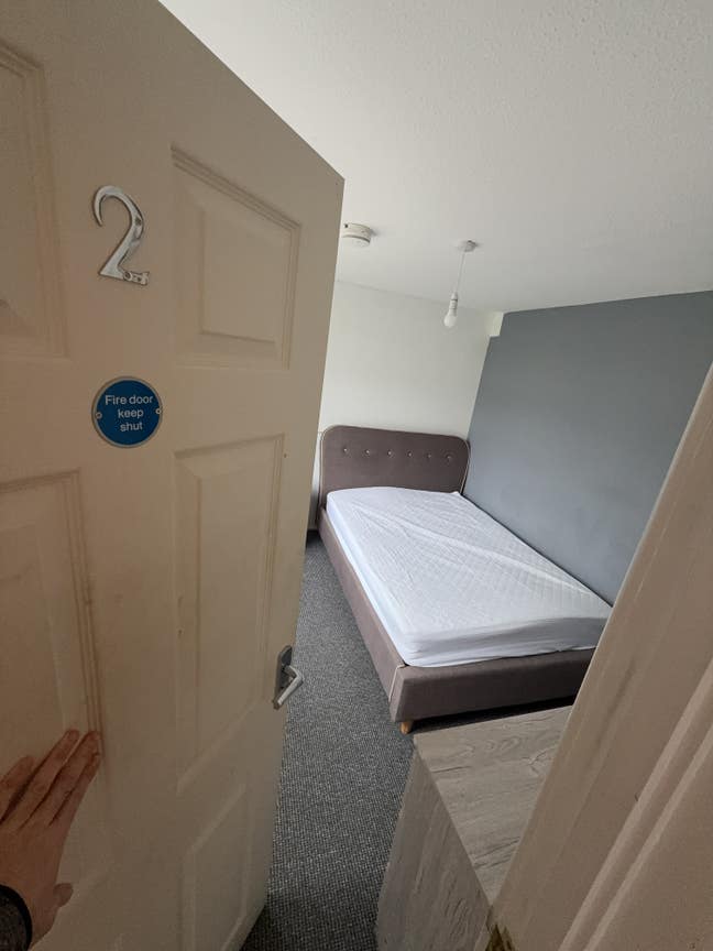 Double bed | all bills included  Main Photo