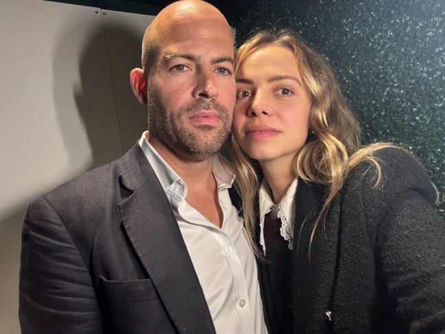 My partner and I looking for an ensuite room ... Main Photo