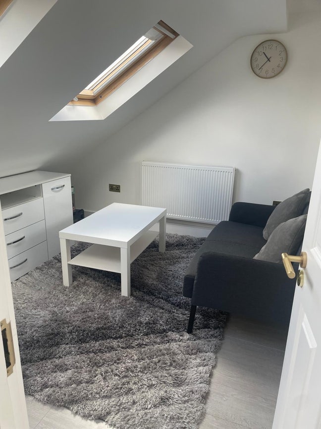 Stunning 2 new loft bedroom with private bathroom Main Photo