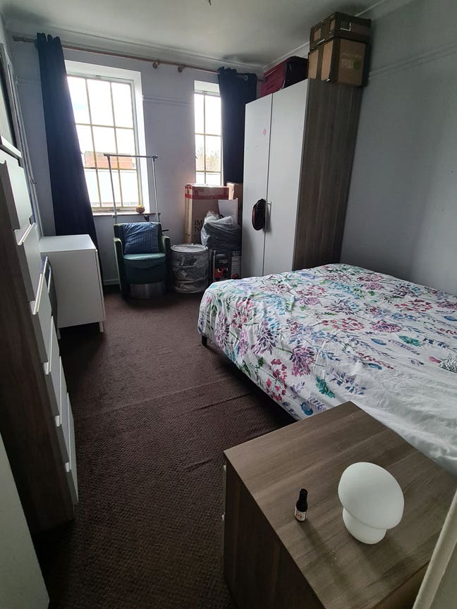 Double room in Limehouse for short term Main Photo