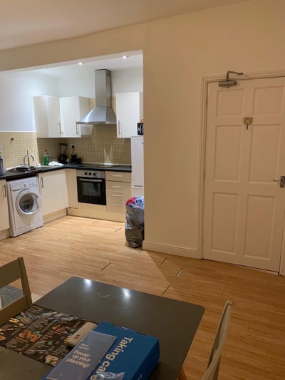 Double room available in Welford Road,Leicester  Main Photo