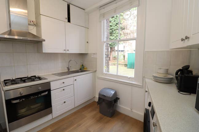 Massive Rooms- Cosy House in West Hampstead  Main Photo
