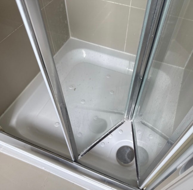 En suite  Main Photo